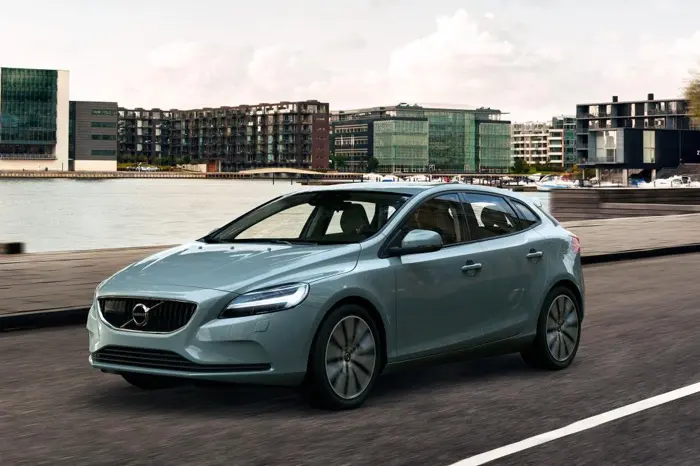 volvo v40