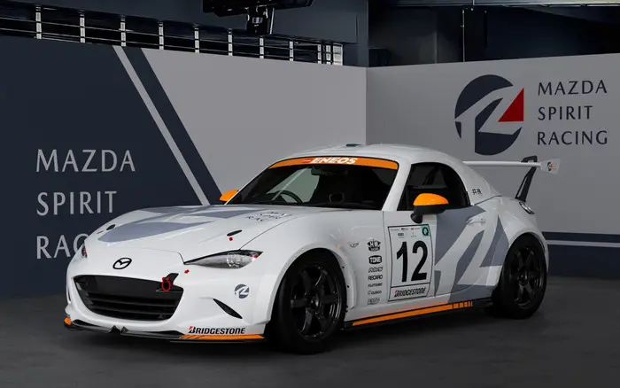 MAZDA SPIRIT RACING ROADSTER CNF concept