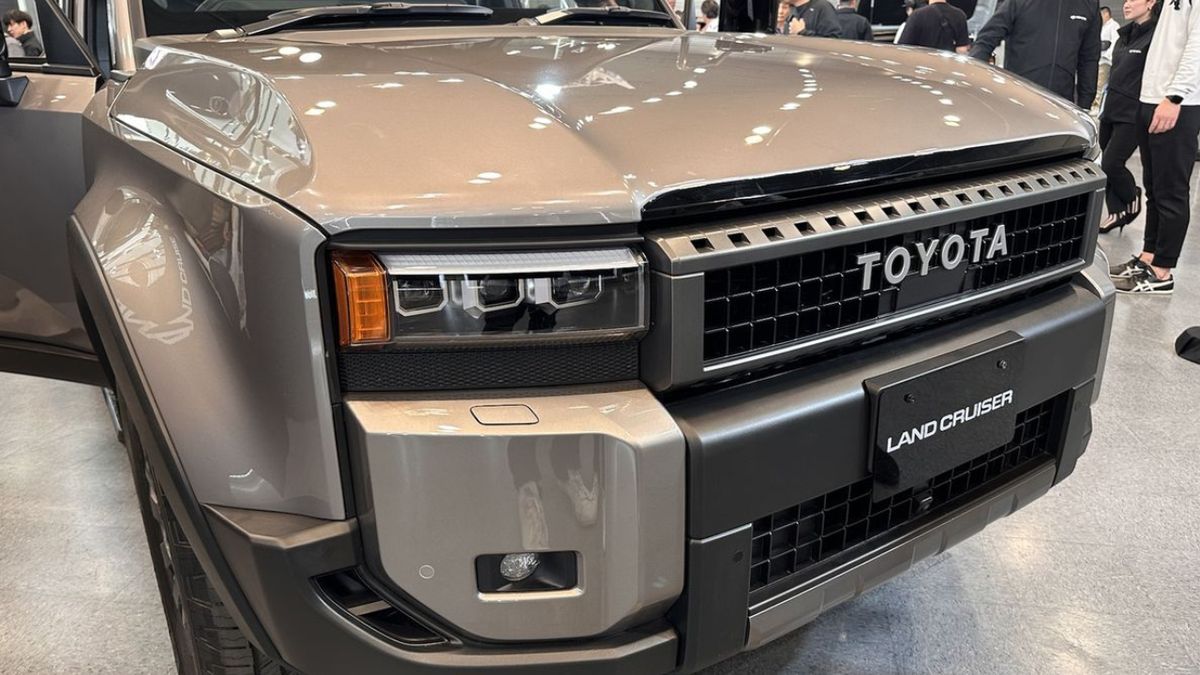 2024-Toyota-Land Cruiser-250-Display