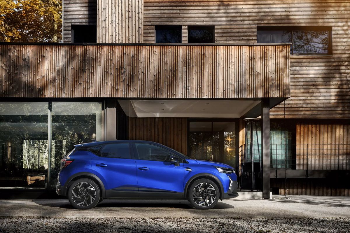 New Renault Captur E-Tech Hybrid