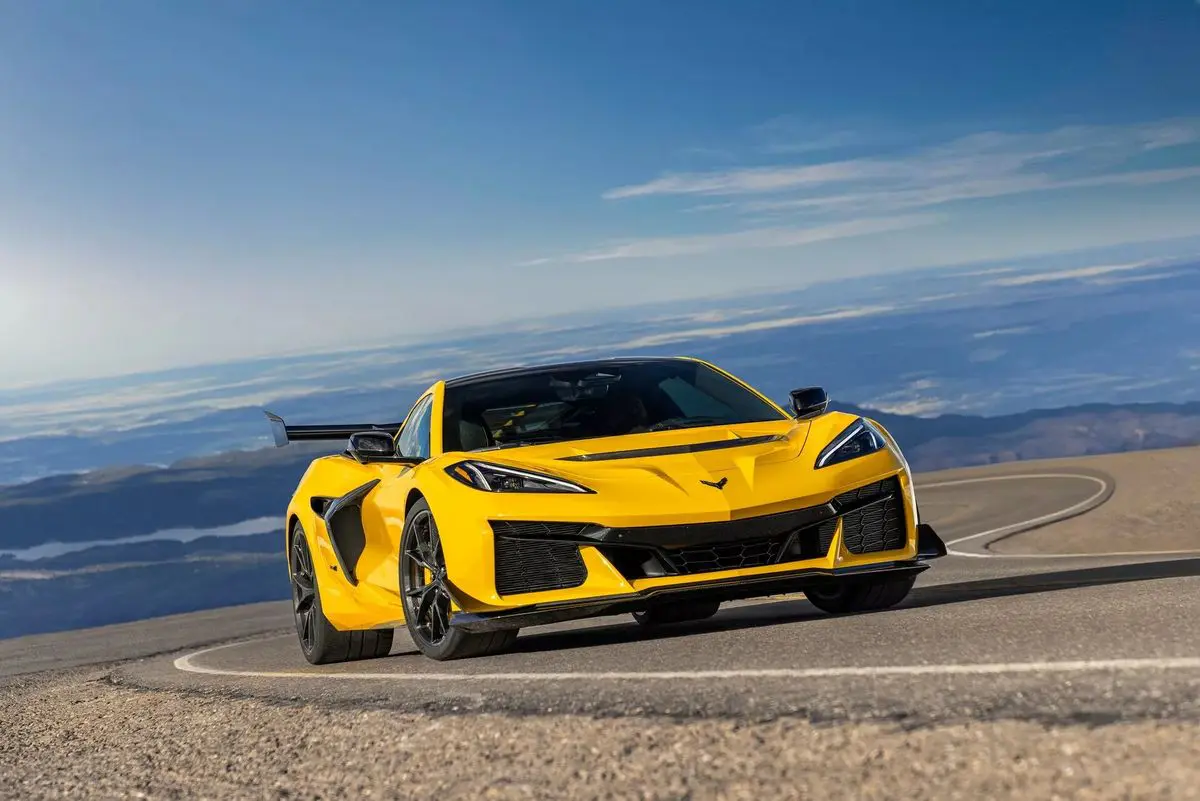 2025-Corvette-ZR1