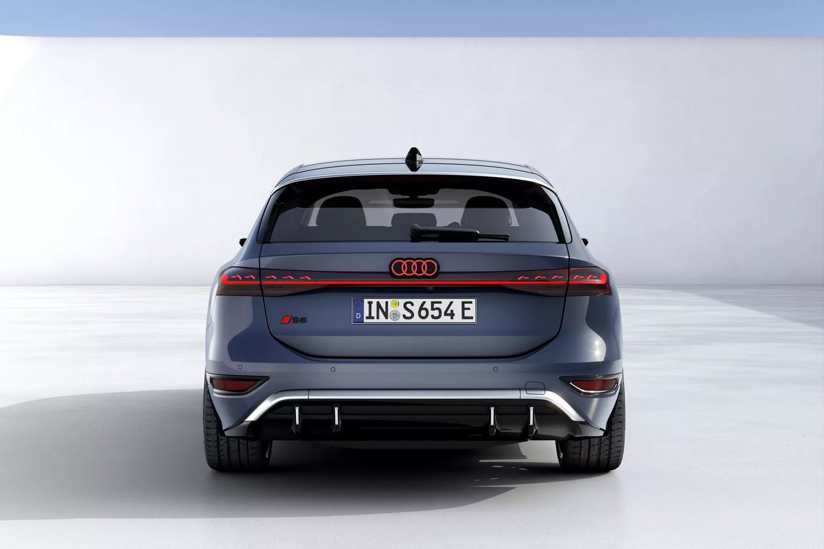 2025-Audi-A6-e-tron