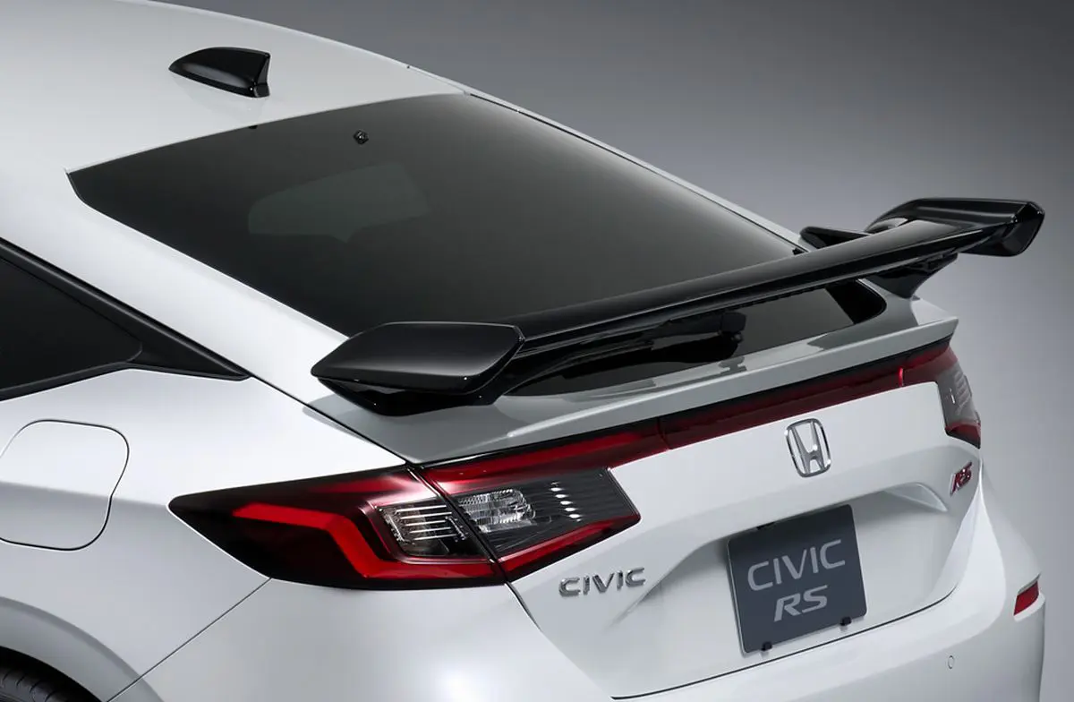 CIVIC RSテールゲートスポイラー
（ウイングタイプ）