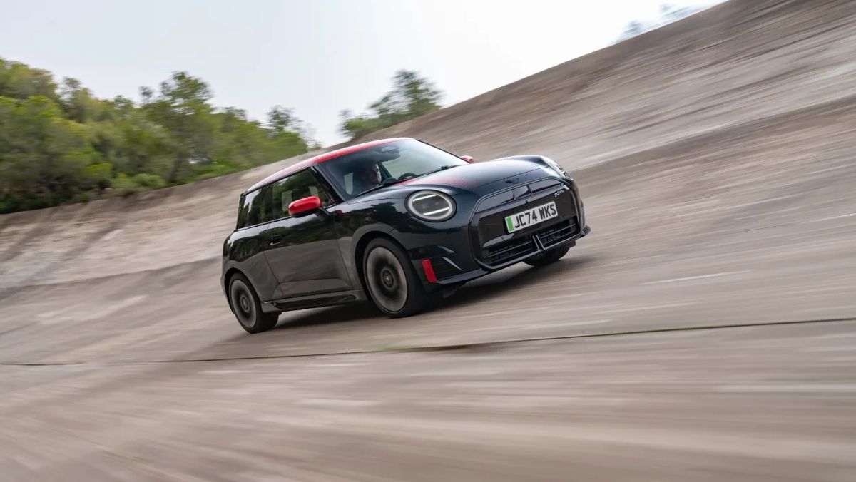 MINI JOHN COOPER WORKS E