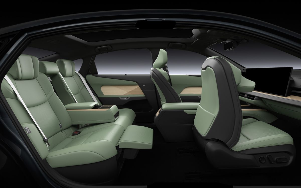 LEXUS ES 2026