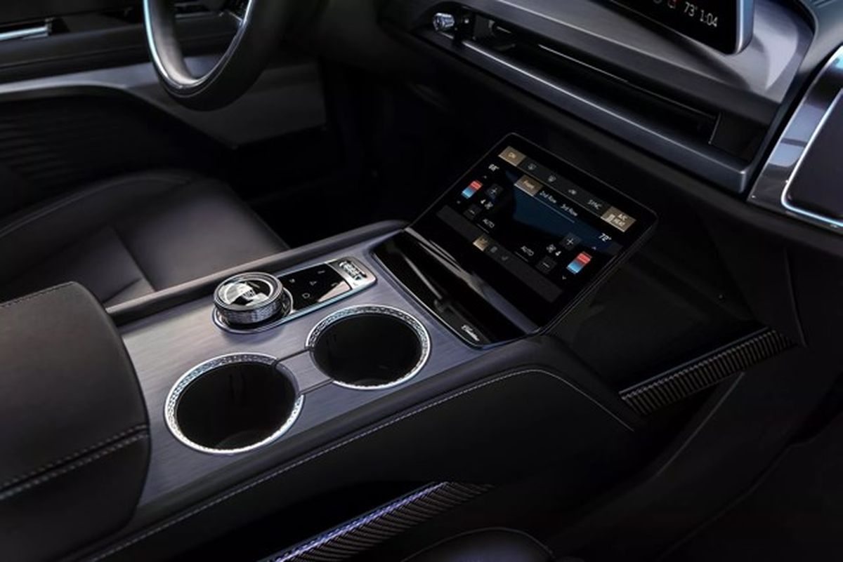 2025-Cadillac-Vistiq