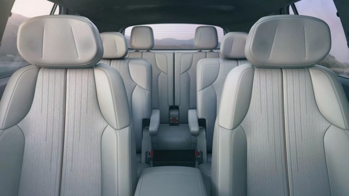 2025-Cadillac-Vistiq
