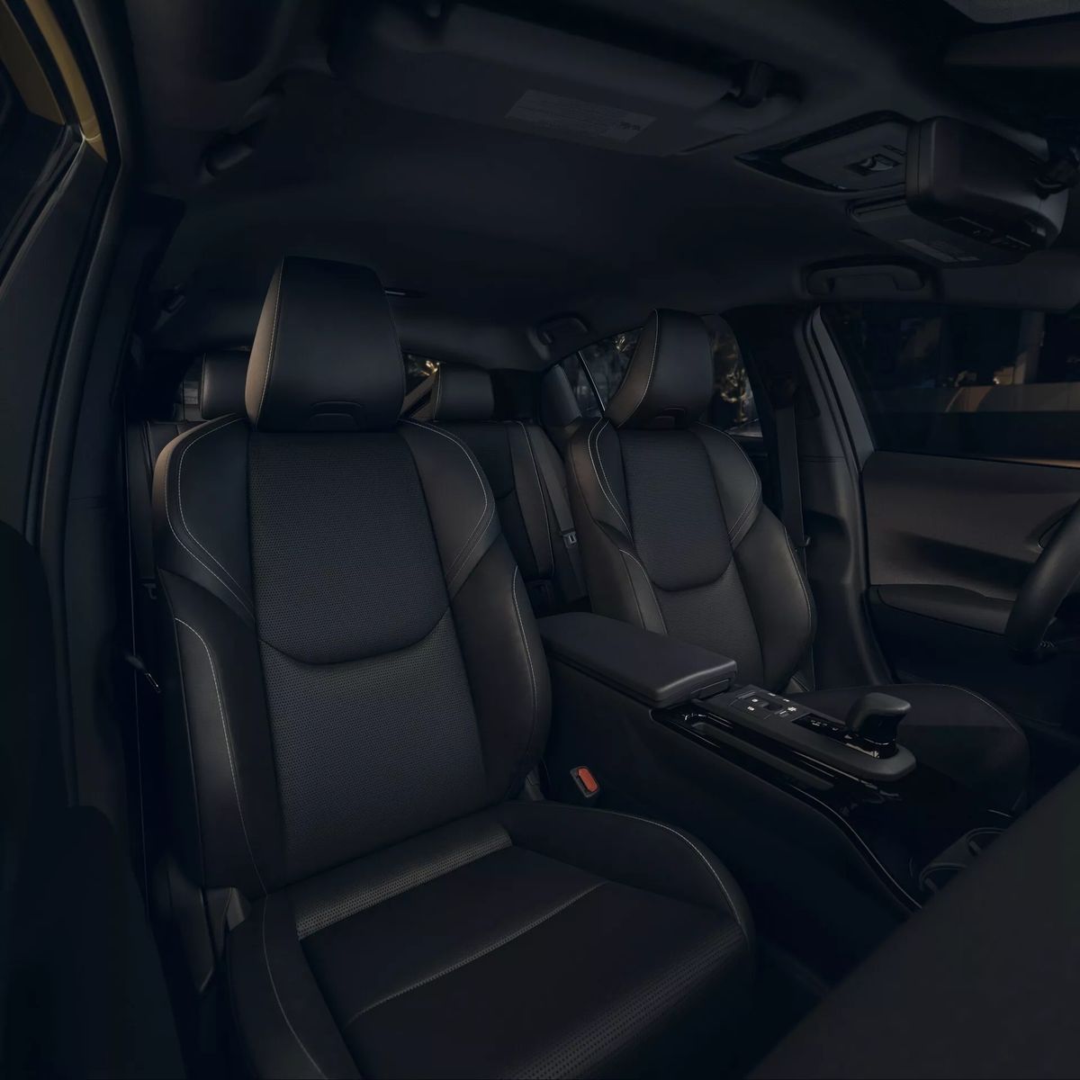 特別仕様車「プリウス ナイトシェードパッケージ（Nightshade Package）」