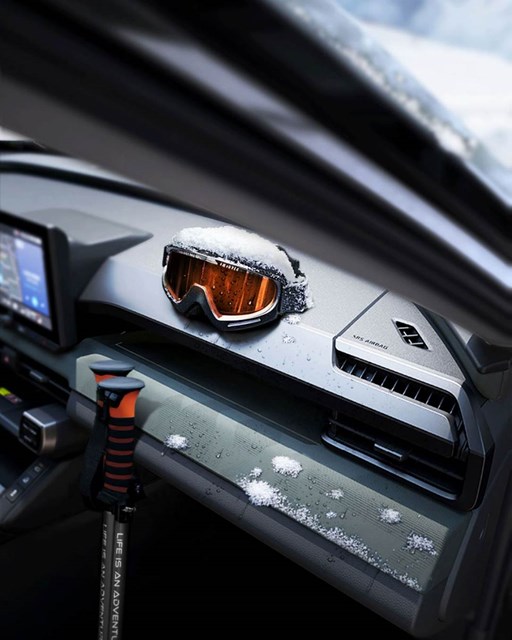 RAV4 ティーザー画像