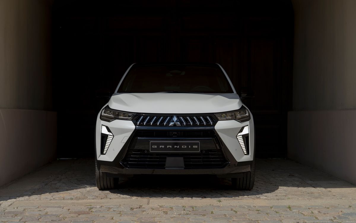 MITSUBISHI-GRANDIS