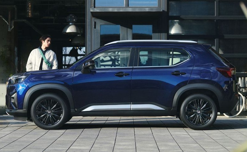 HONDA WR-V Z＋ 特別仕様車 BLACK STYLE〈FF〉