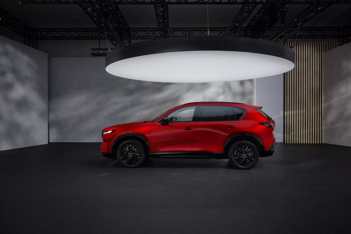 2025-mazda-cx-5-crossover-stylish-hybrid