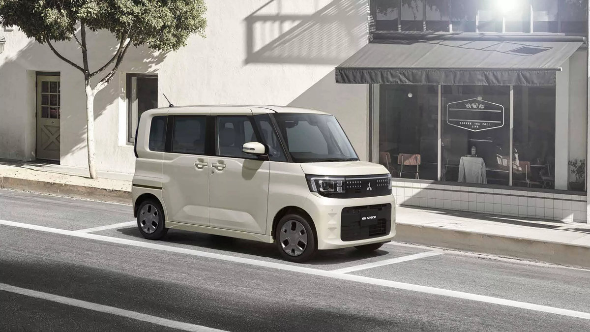 2025-Mitsubishi-eK-Space