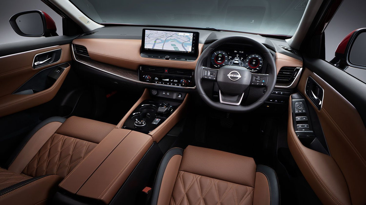 NISSAN X-TRAIL 2025