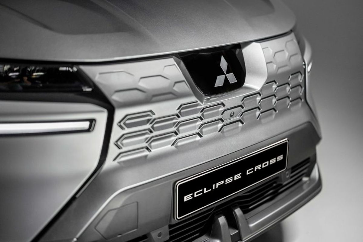 ELECTRIC ECLIPSE CROSS COMPACT SUV