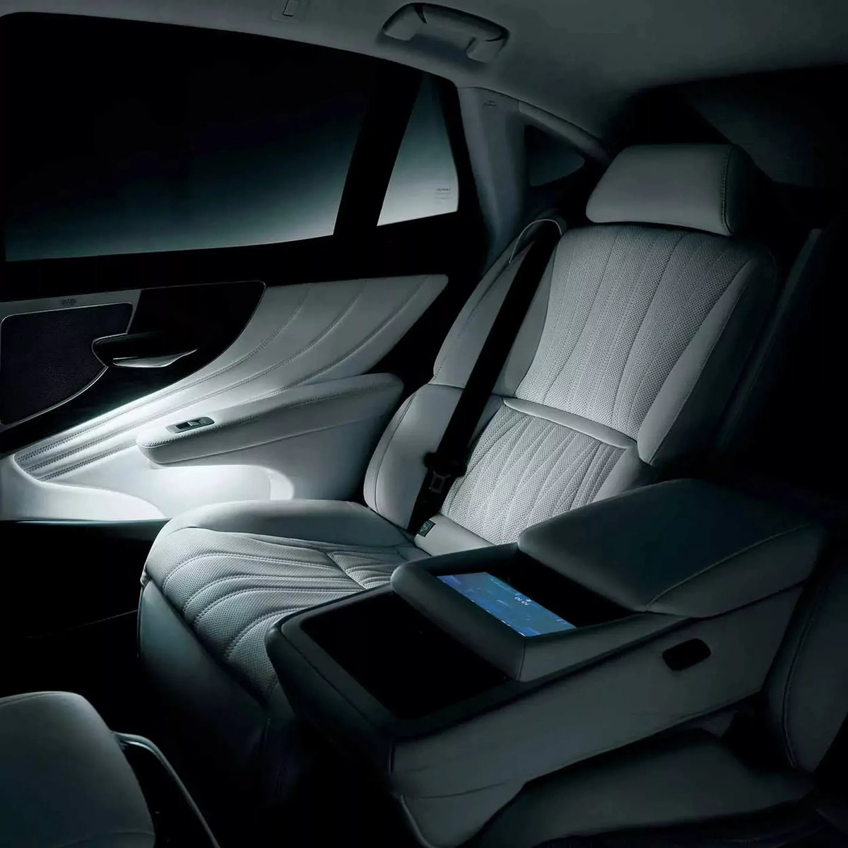 Lexus-LS