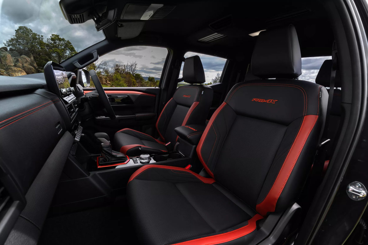 2026-Nissan-Navara-PRO-4X