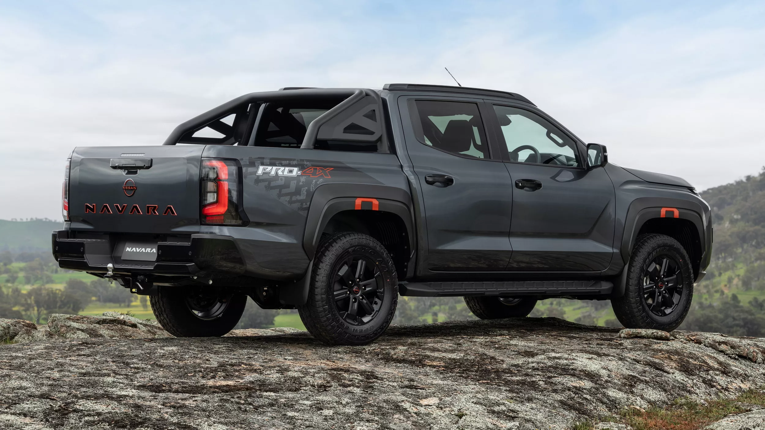 2026-Nissan-Navara-PRO