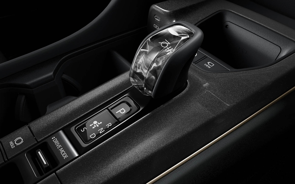 プレミアムシフトノブ（70thロゴ入り）