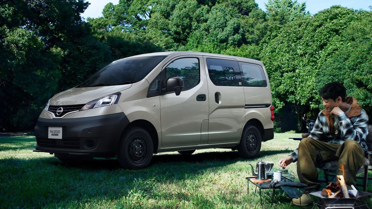 nissan-nv200-vanette-new-outdoor-black-edition-arrives