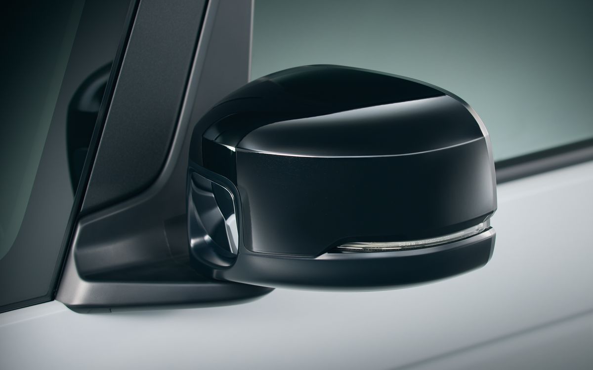 N-BOX CUSTOM  BLACK STYLE