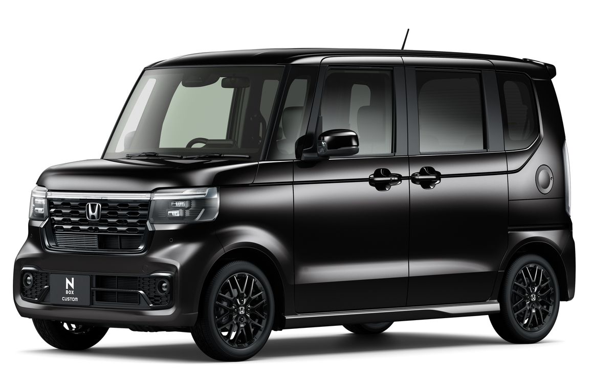 N-BOX CUSTOM blackstyle 