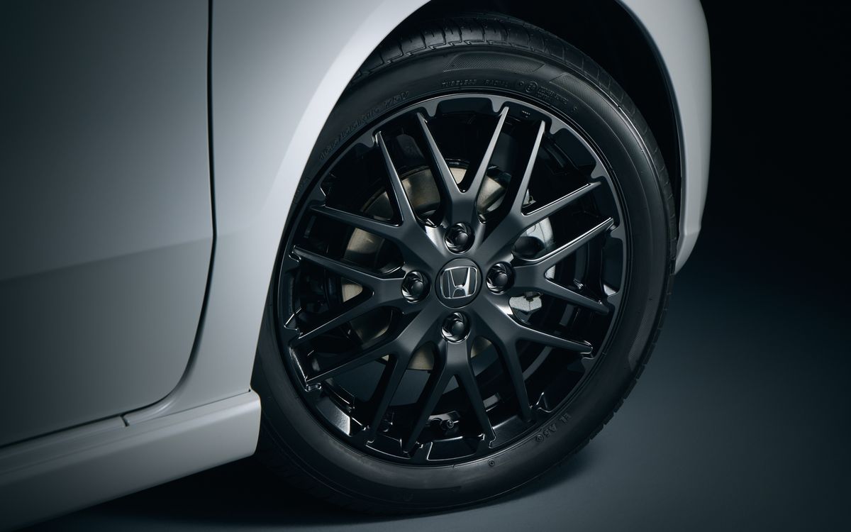 N-BOX CUSTOM blackstyle 