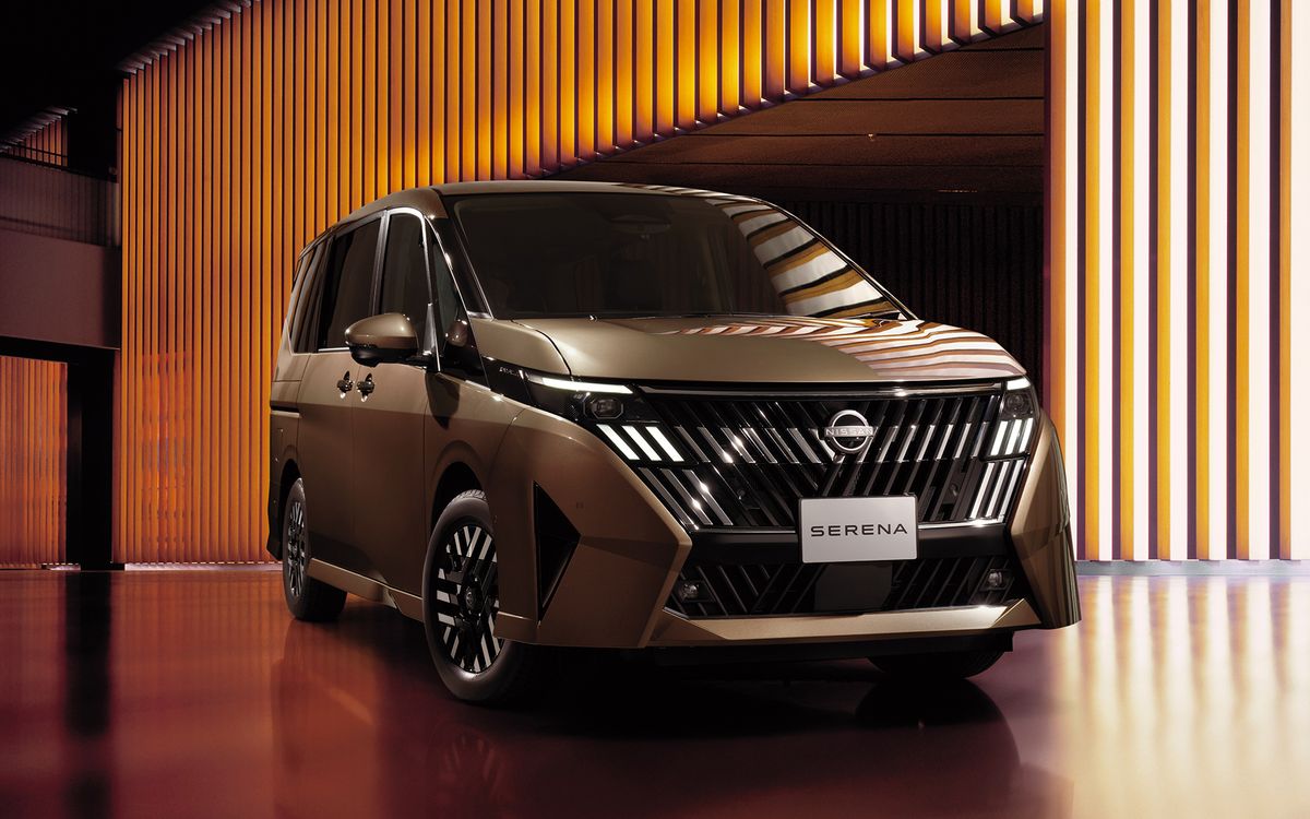 日産 セレナ LUXION