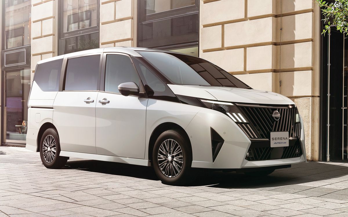 日産 セレナ AUTECH LINE