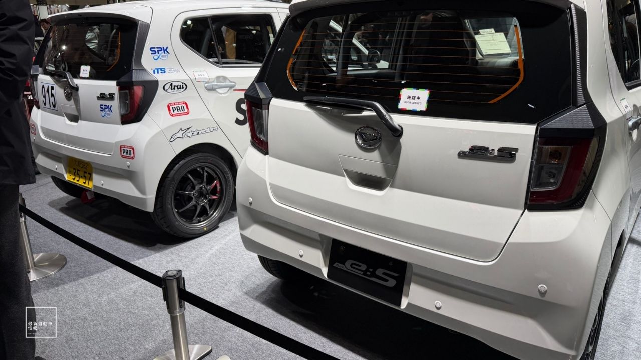 Daihatsu Mira e-s Turbo dengan transmisi manual 5 percepatan, disetel oleh D-Sports Racing