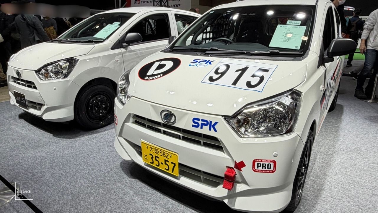 Daihatsu Mira e-s Turbo dengan transmisi manual 5 percepatan, disetel oleh D-Sports Racing