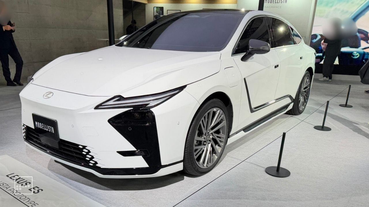 2026 LEXUS ES