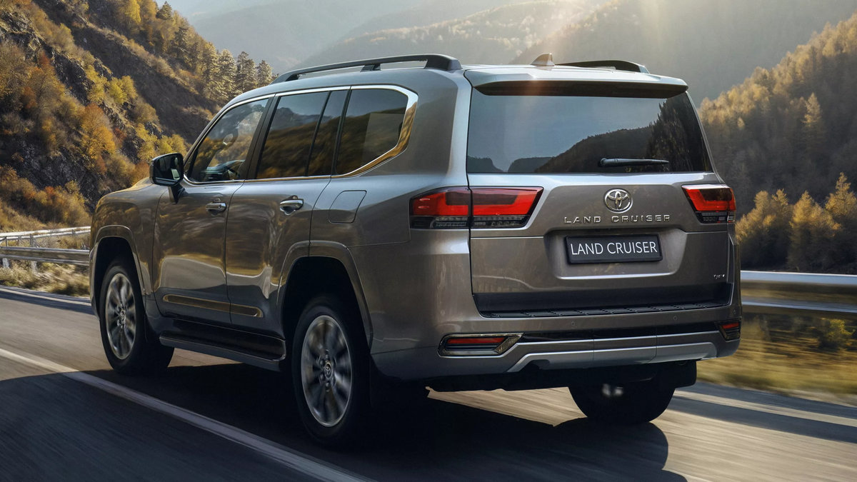 2026-Toyota-Land-Cruiser-300-Hybrid