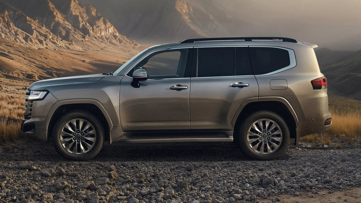 2026-Toyota-Land-Cruiser-300-Hybrid