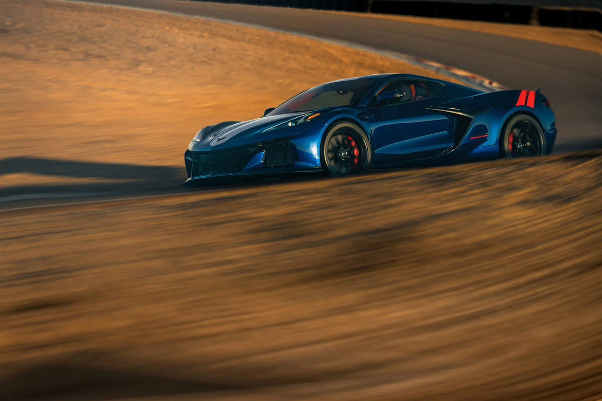 MY27_Chevrolet_Corvette