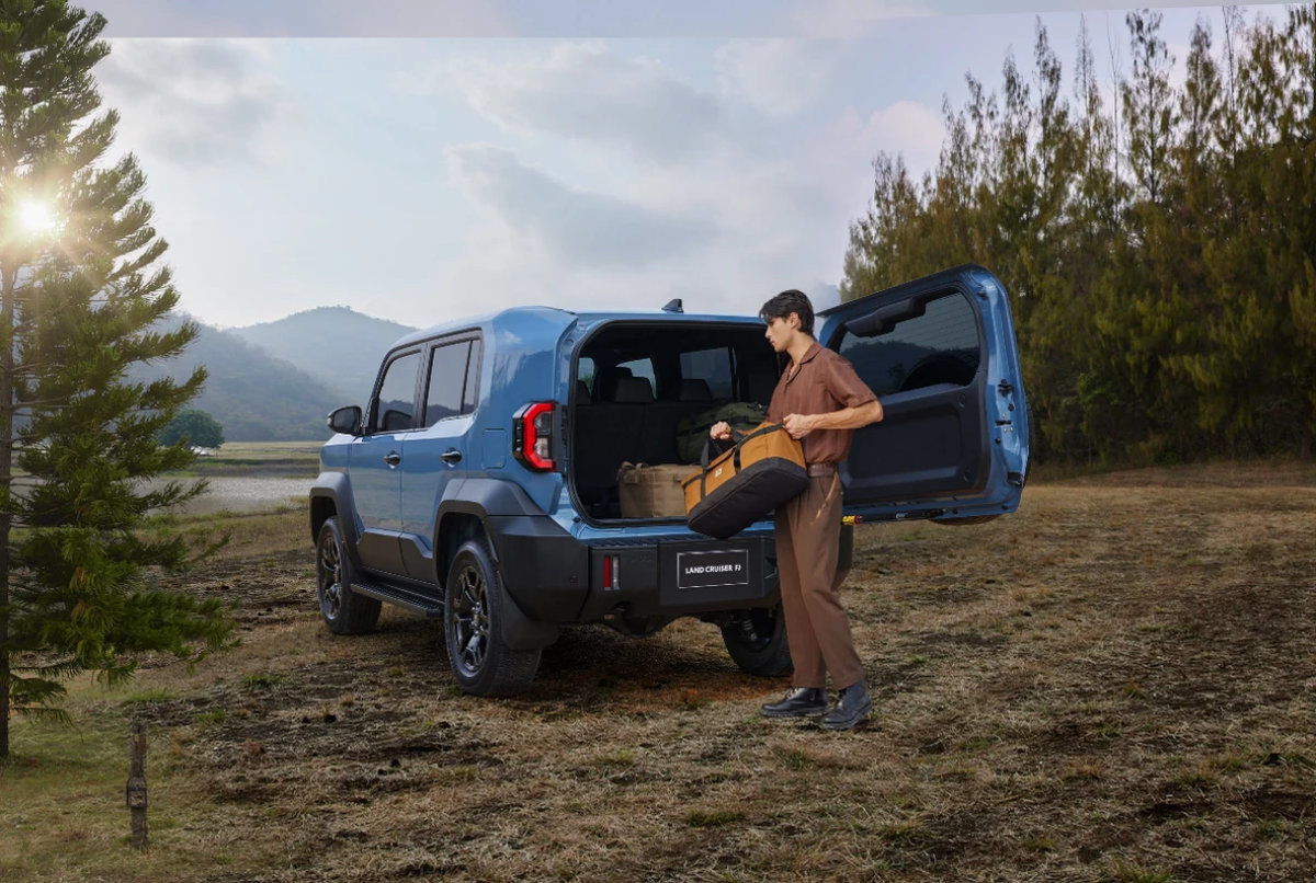 ランドクルーザーFJ 荷室