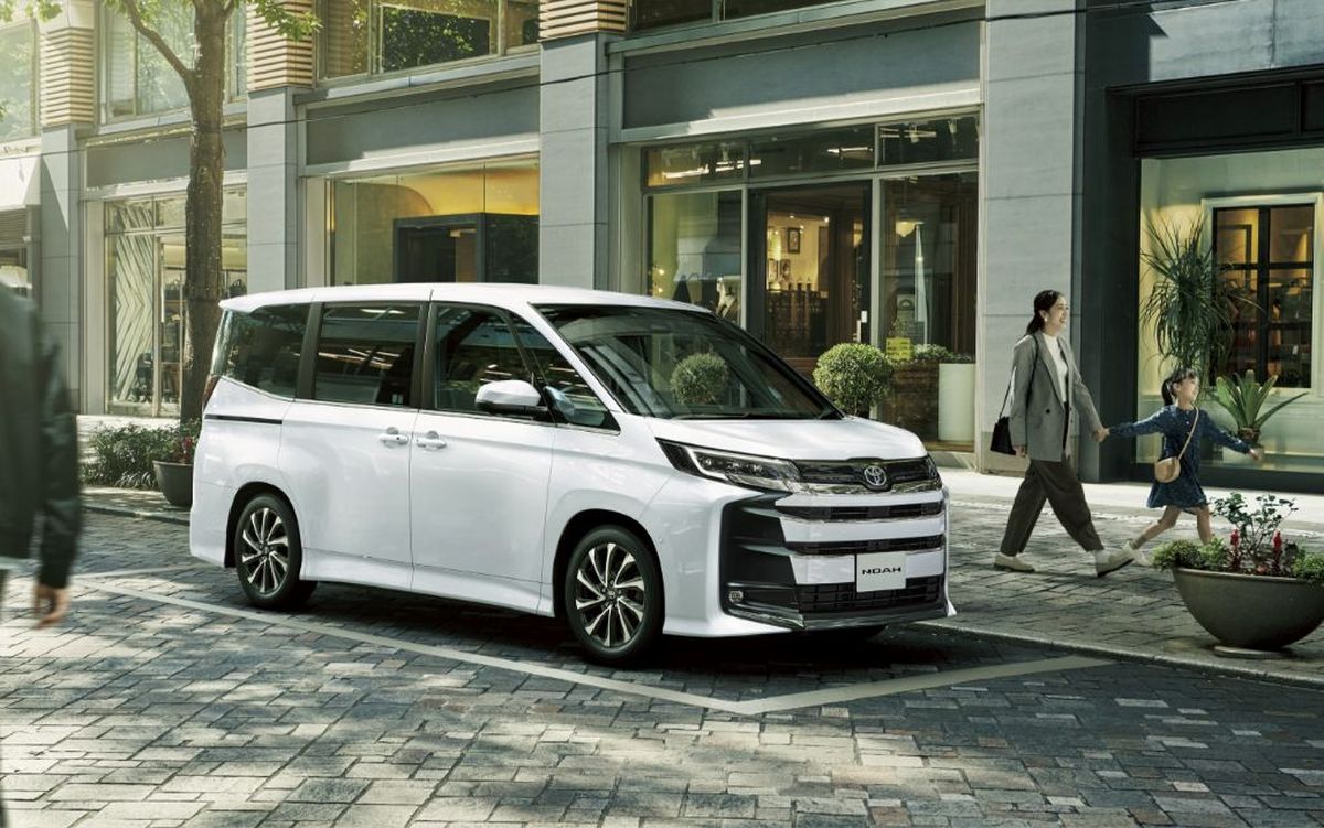 toyota-noah-2026