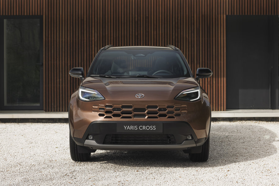 yariscross_highgrade_preciousbronze