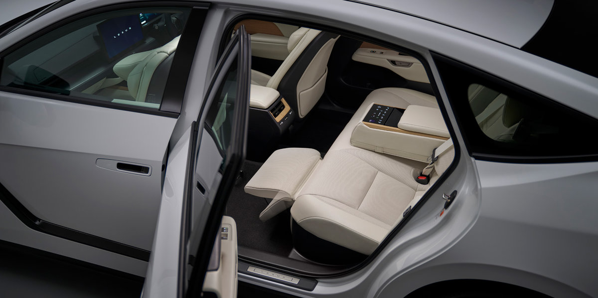 LEXUS ES