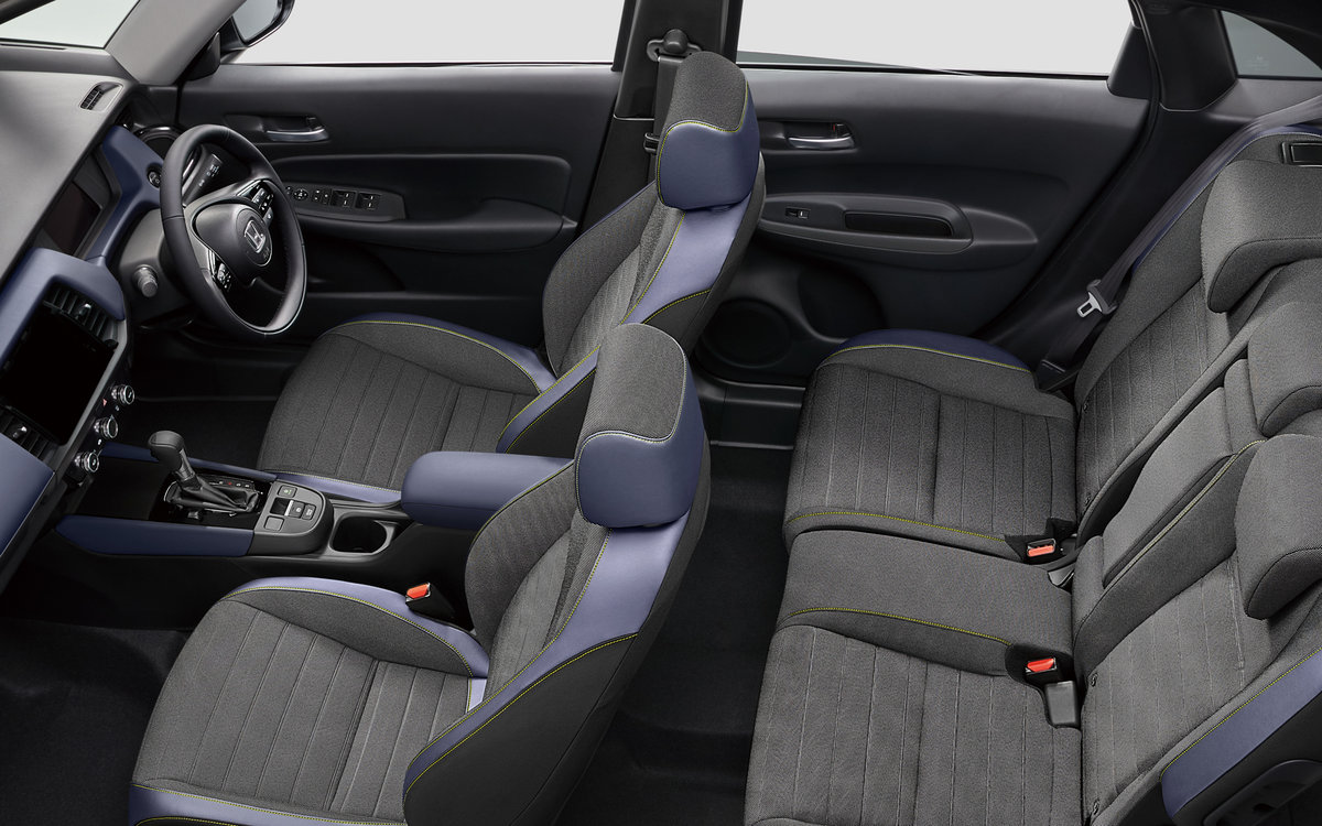Fit eHEV CROSSTAR