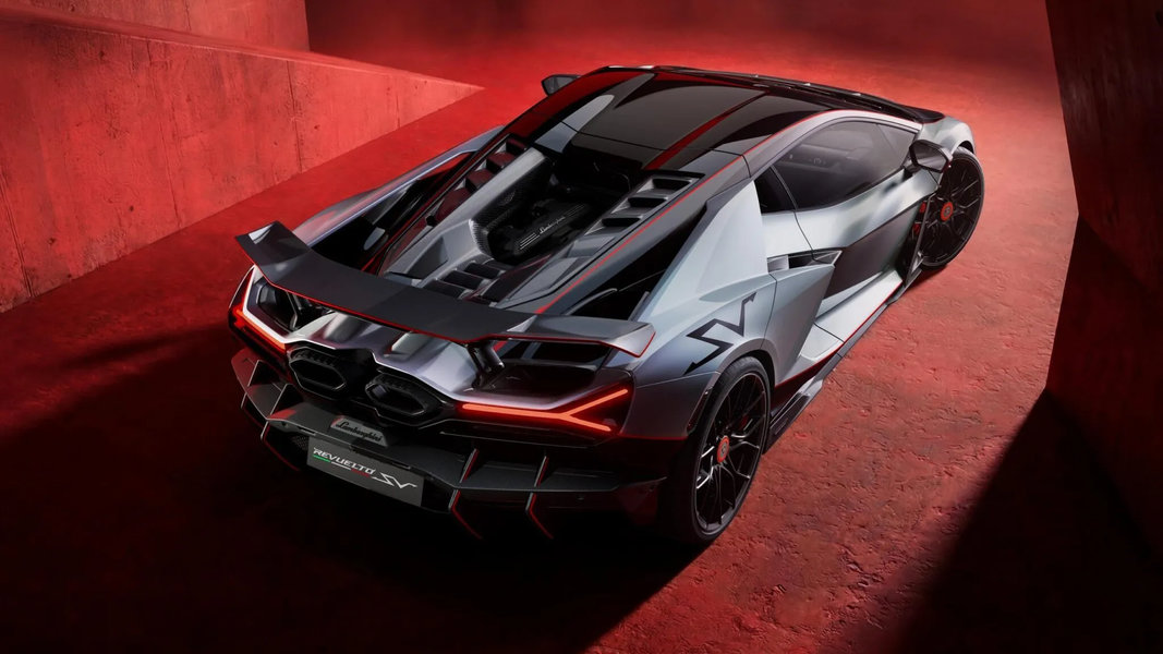 Lamborghini-Revuelto-SV