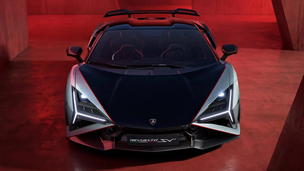 Lamborghini-Revuelto-SV