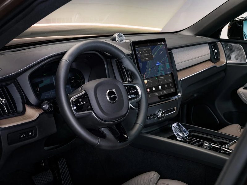 2027 Volvo XC60 PHEV
