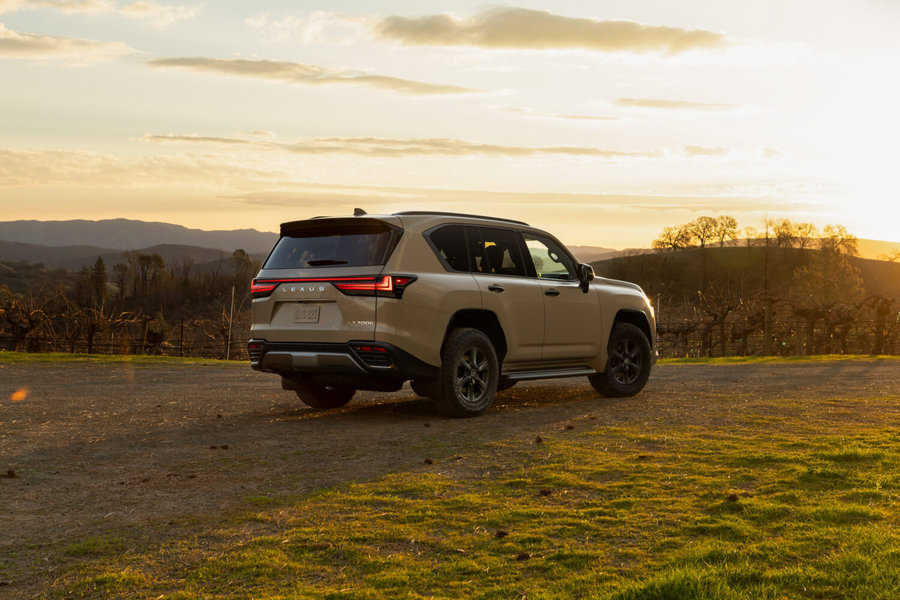 2027 LEXUS LX