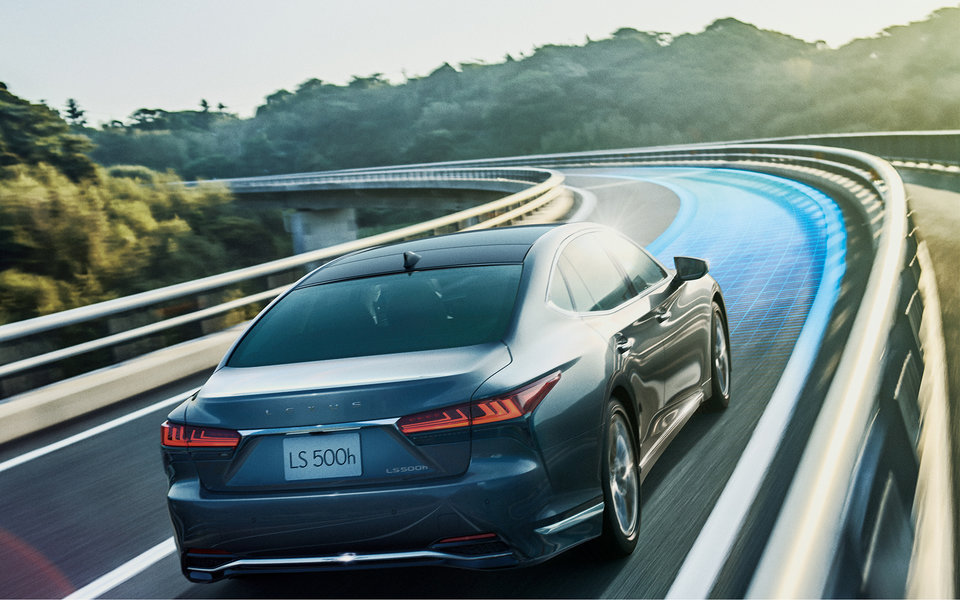 LEXUS-LS-2026