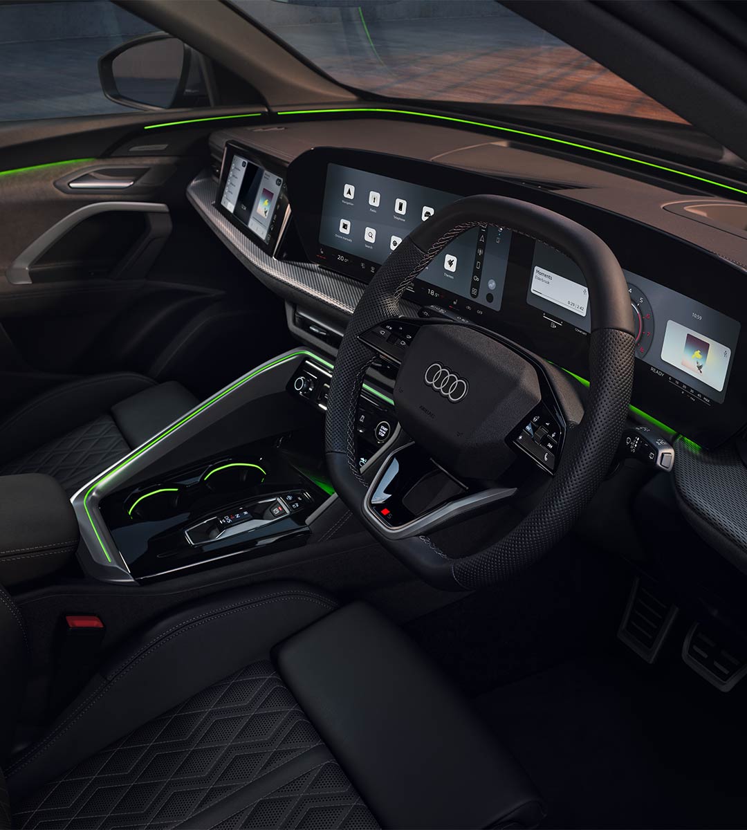 アウディ Q5のインテリア（コックピット）