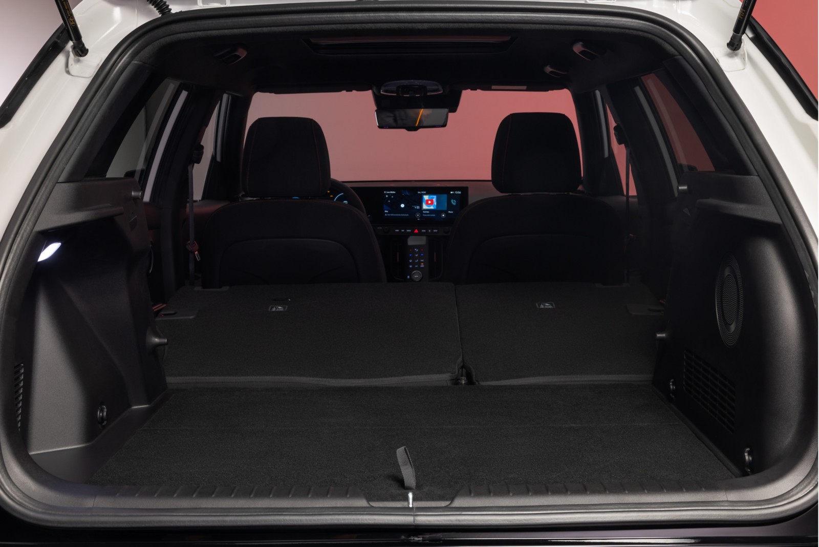 ヒョンデ 新型 バイヨンの荷室