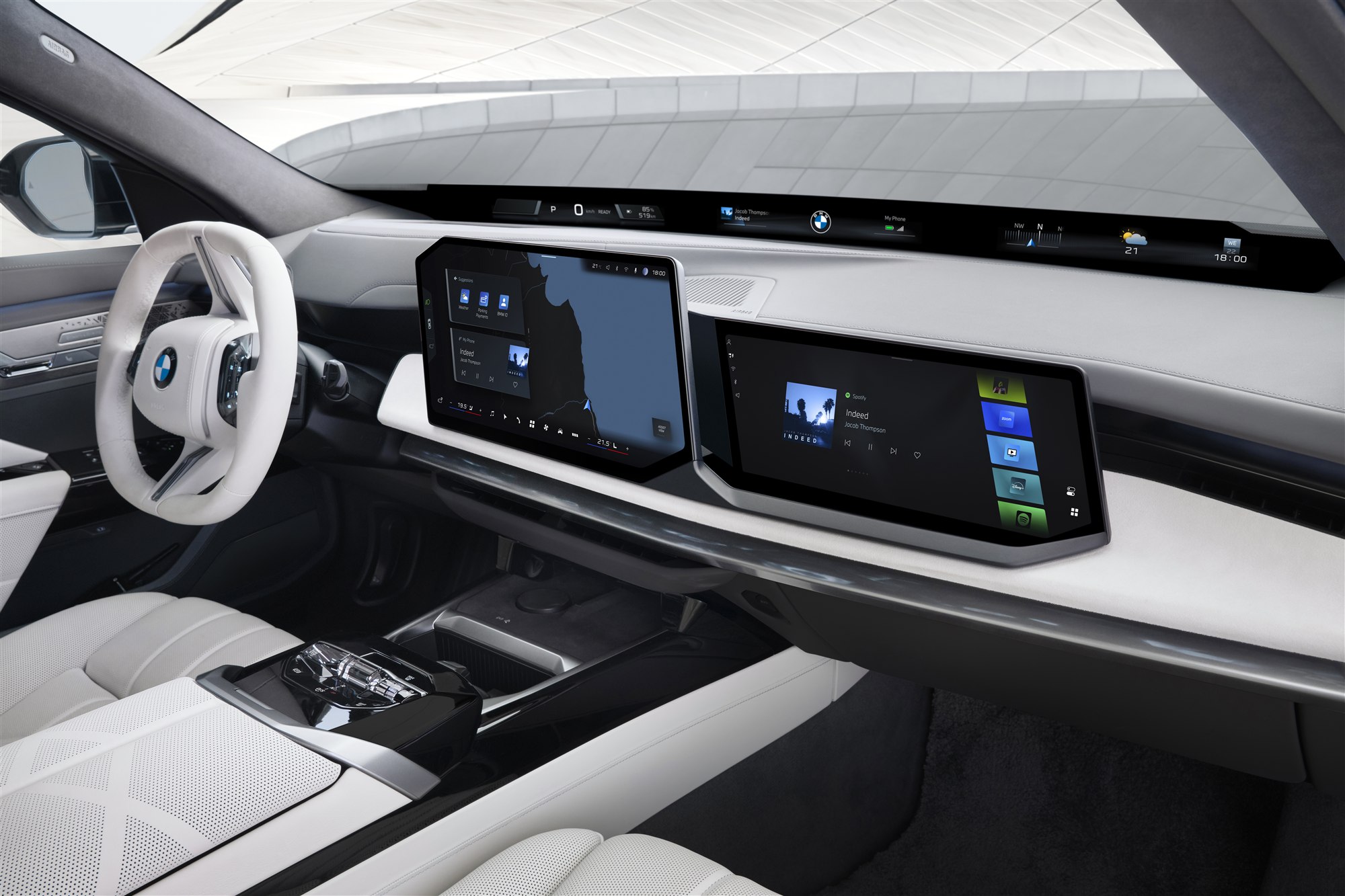 BMW 新型 7シリーズのインパネ(パノラミックiDriveとパッセンジャー・スクリーン)