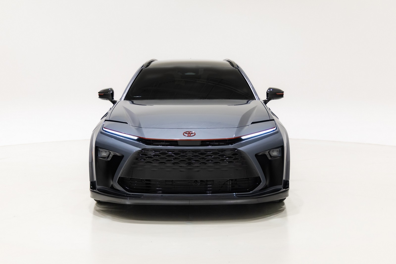 トヨタ クラウンシグニア GT-S コンセプトのフロント