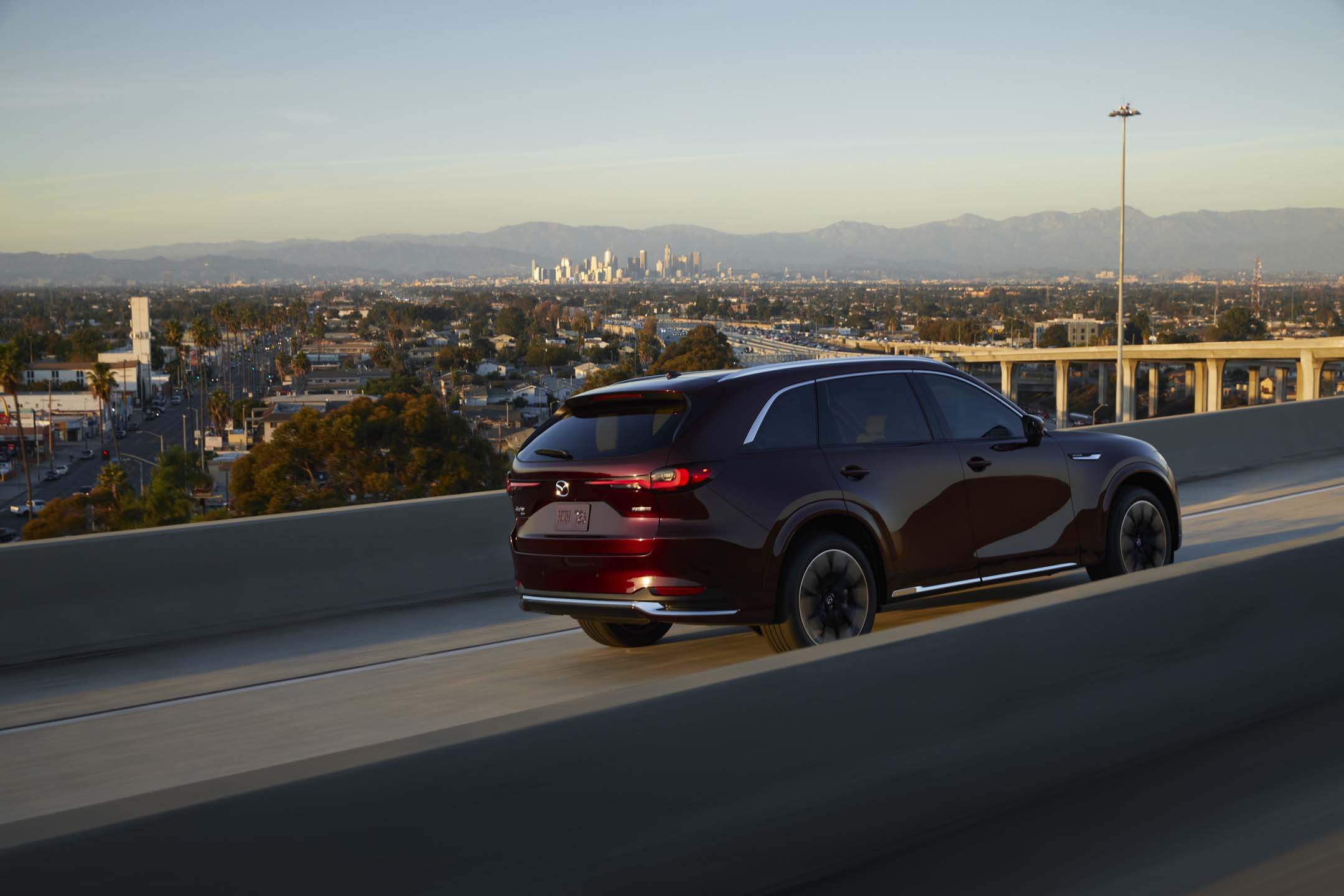 マツダ CX-90のリアスタイル(米国仕様)